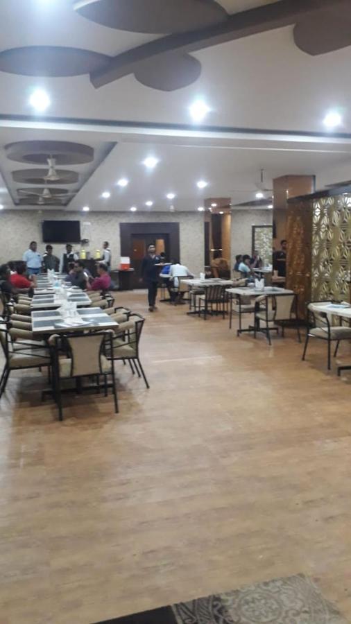 Bhawanipatna Hotel Bhagirathi מראה חיצוני תמונה